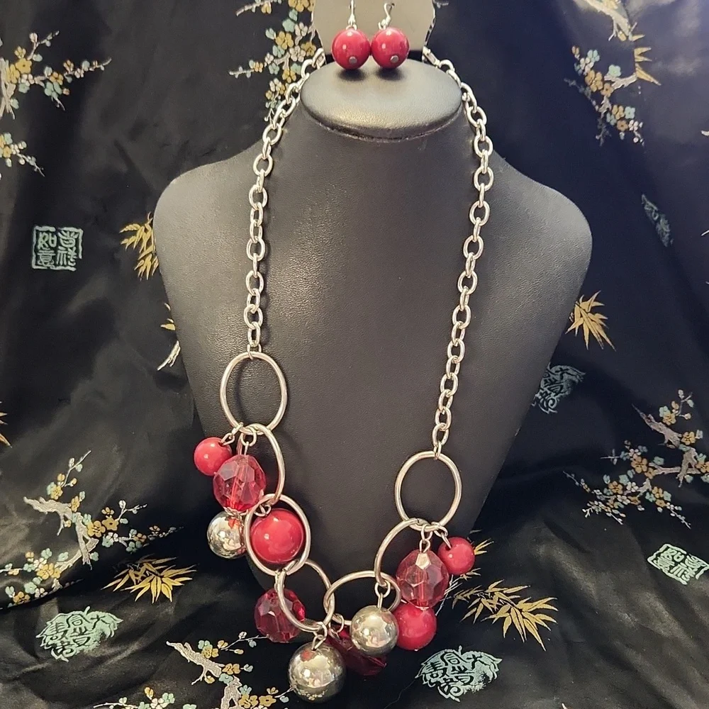 Paparazzi Cosmic Getaway Red Necklace